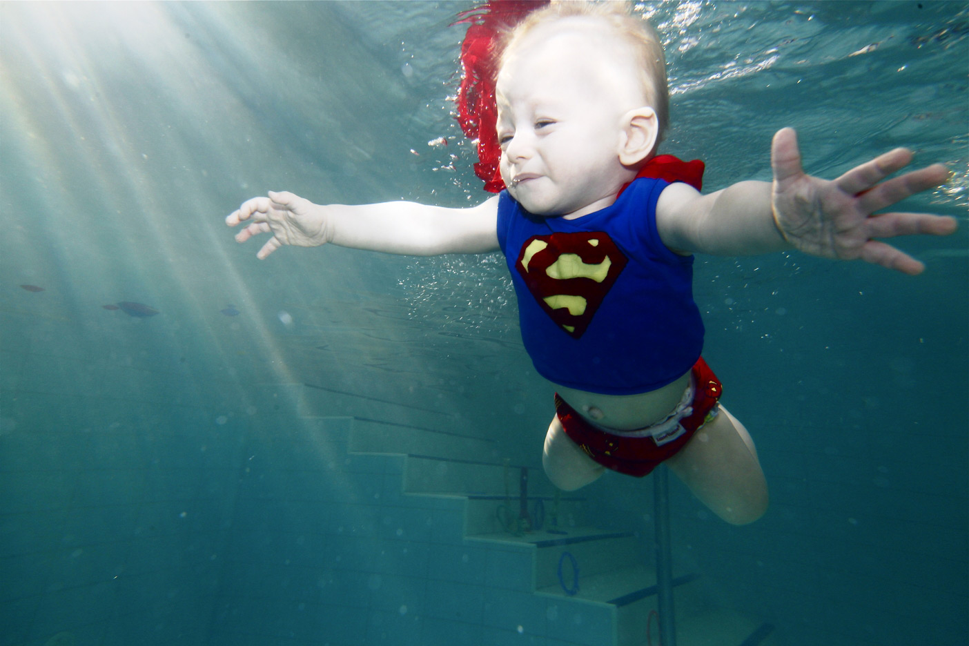 Τα βρέφη που κολυμπούν! Baby Swimming υποβρύχια φωτογράφιση βρεφικής κολύμβησης - Ιχθείς Aqua Club - Baby Swimming Θεσσαλονική