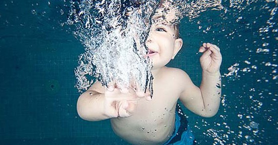 μάθημα baby swimming
