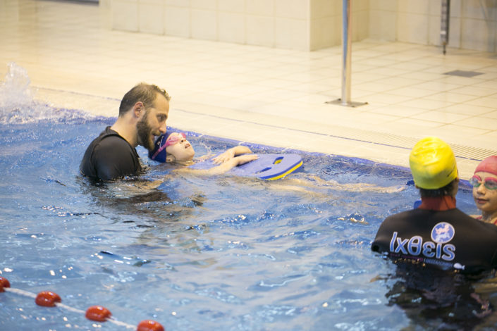Κολύμβηση για παιδιά από 3 ετών στην πισίνα της EUROMEDICA - Αρωγής από τους Ιχθείς Aqua Club - Baby Swimming Thessaloniki