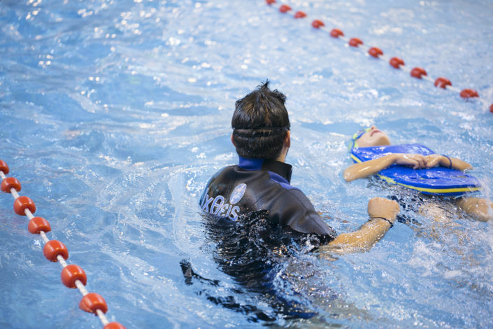 Κολυμβητήριο για παιδιά 4 ετών στην πισίνα της EUROMEDICA - Αρωγής από τους Ιχθείς Aqua Club - Baby Swimming Thessaloniki